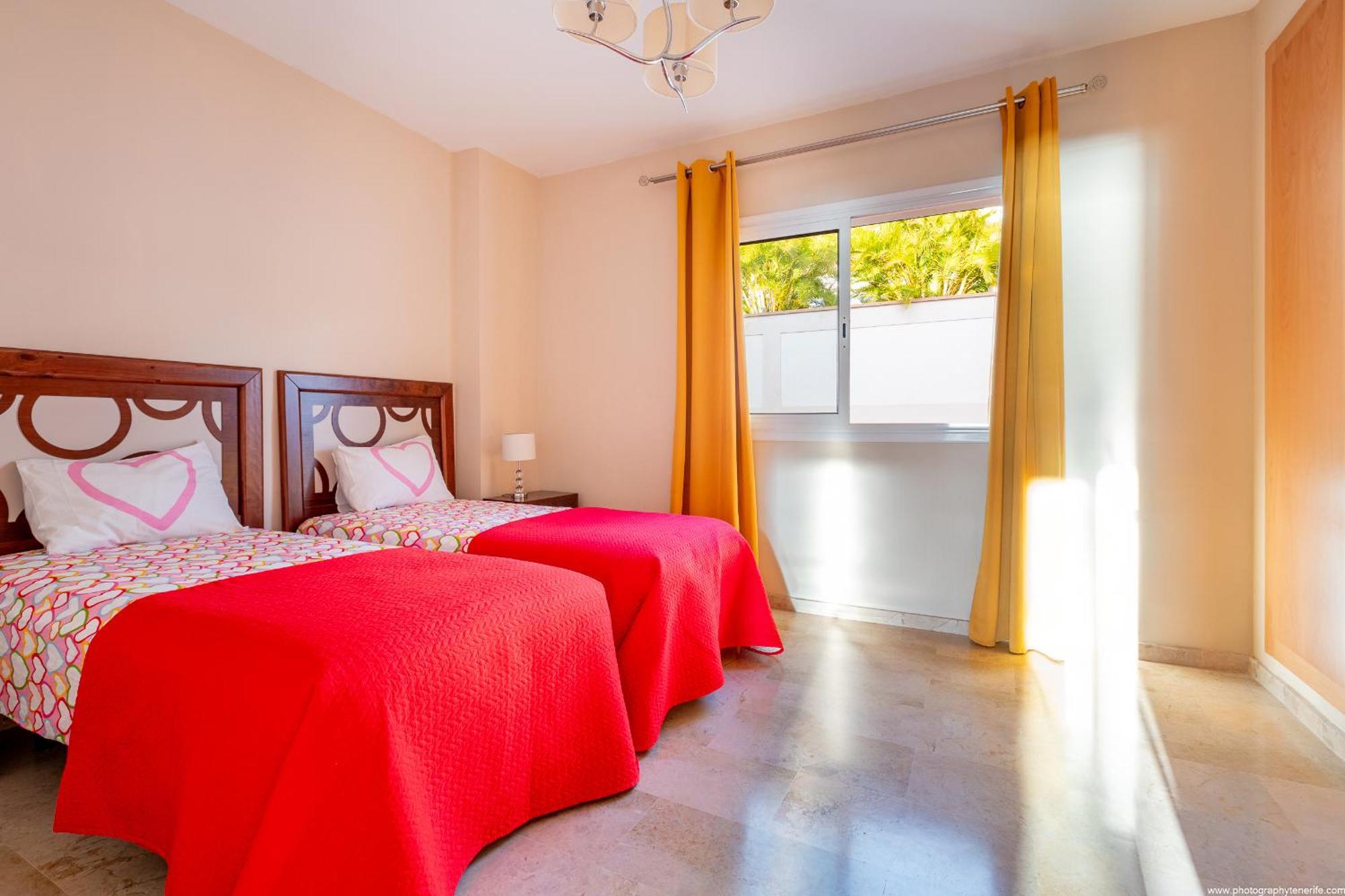 Residencial Playa De La Arena Apartment Puerto de Santiago  Luaran gambar